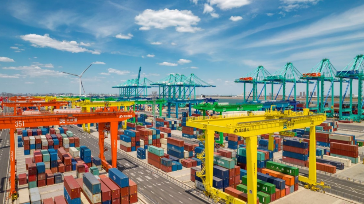 Porto de Tianjin torna-se inteligente e sem carbono