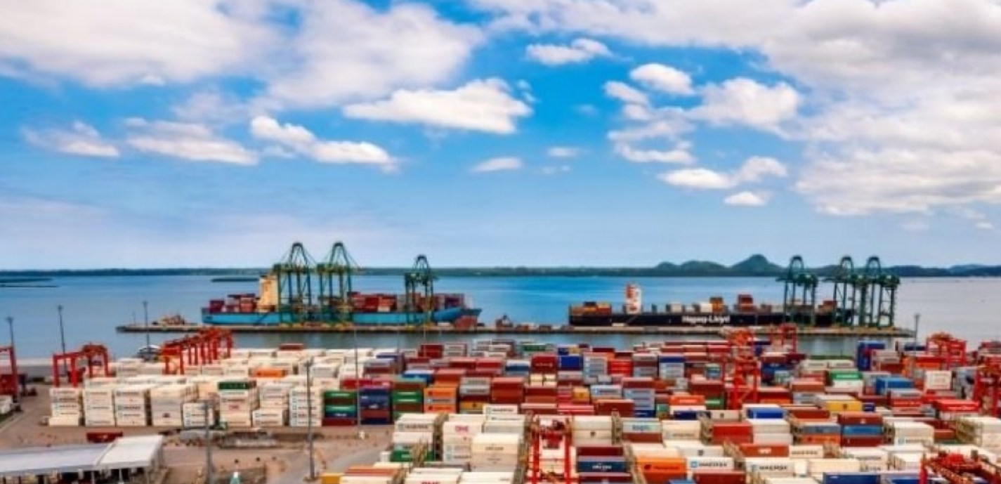 Porto Itapoá bate recorde de exportações cross docking em 2022