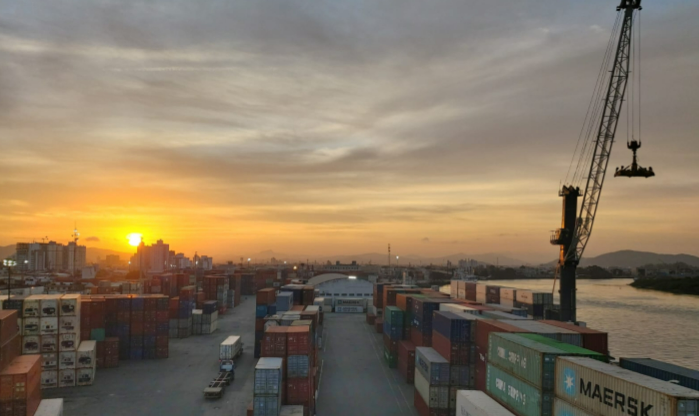Receita Federal renova por mais dois anos alfandegamento do Porto de Itajaí