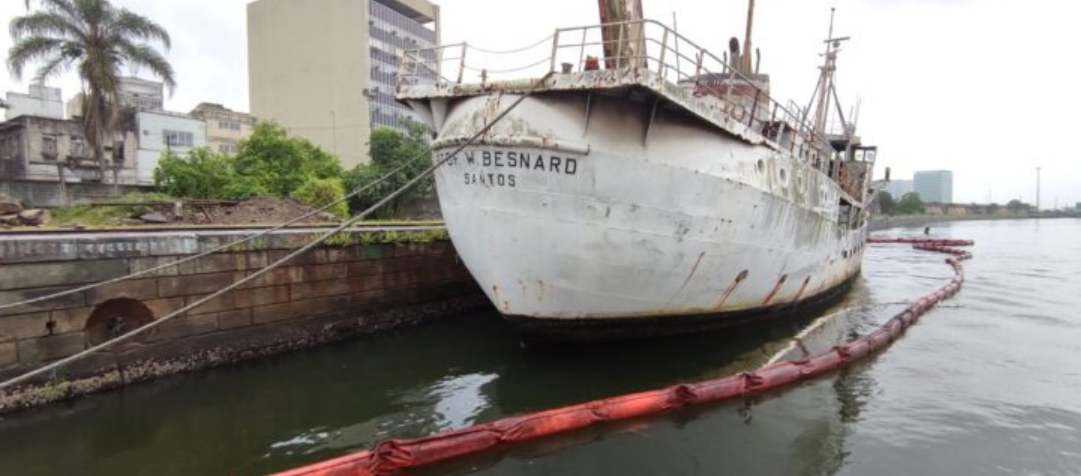 SPA conclui operação emergencial em navio abandonado