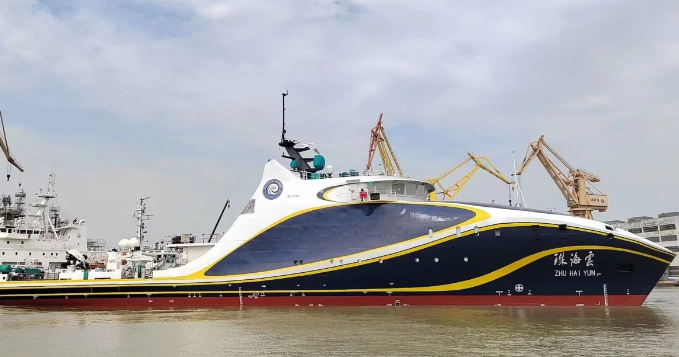 Primeiro navio inteligente não tripulado do mundo inicia operações na china