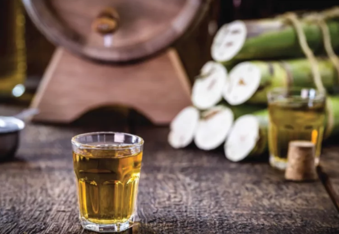 Cachaça bate recorde de exportação em 2022