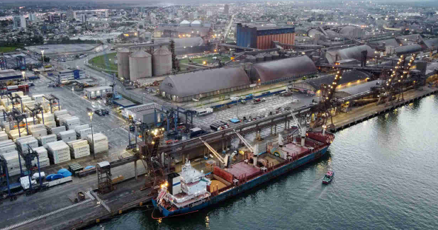 Terminal de contêineres de Paranaguá bate recorde de movimentação em 2022