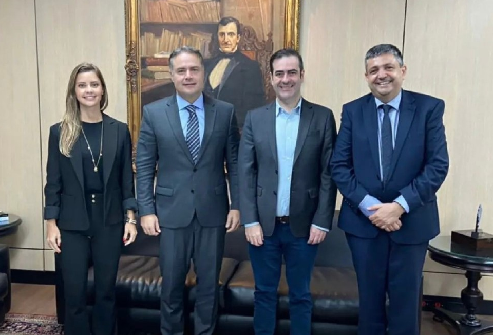 Operadores logísticos levam demandas ao ministro dos Transportes