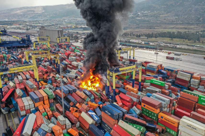 Incêndio no porto de Iskenderun, na Turquia, interrompe operações