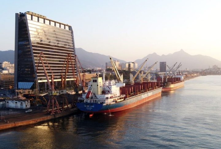 Movimentação de cargas da PortosRio atinge 61,5 milhões de toneladas em 2022