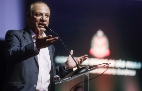 SP anuncia plano de desenvolvimento econômico e firma coalizão com o Santos Export