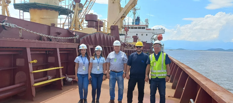 Porto Ponta do Félix realiza transporte de trigo pela costa brasileira