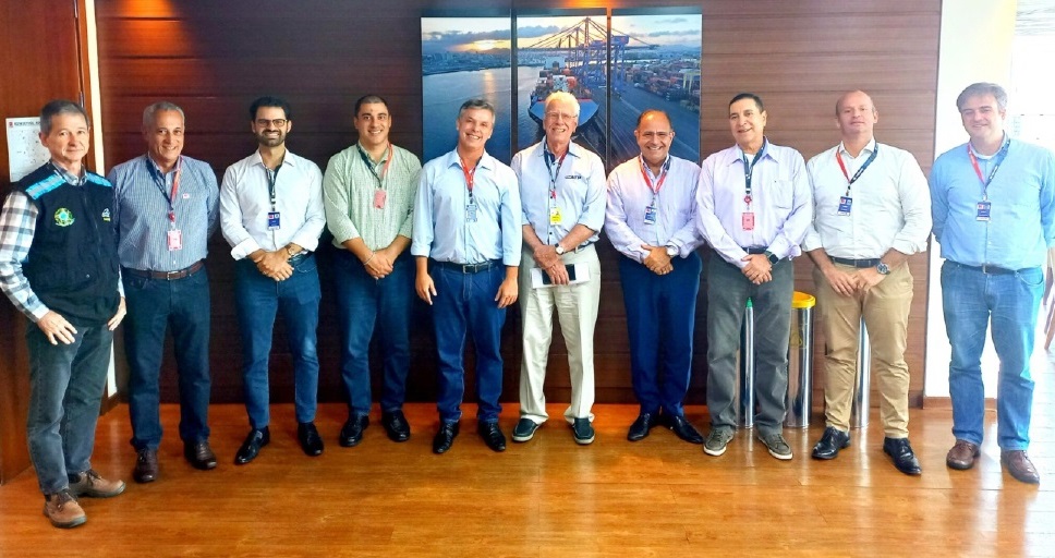 Nova diretoria da ANTAQ visita Porto de Navegantes (SC)