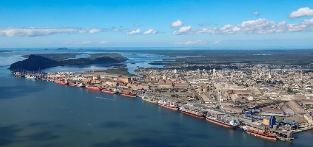 Paranaguá projeta crescimento futuro com leilão de quatro áreas e concessão de canal