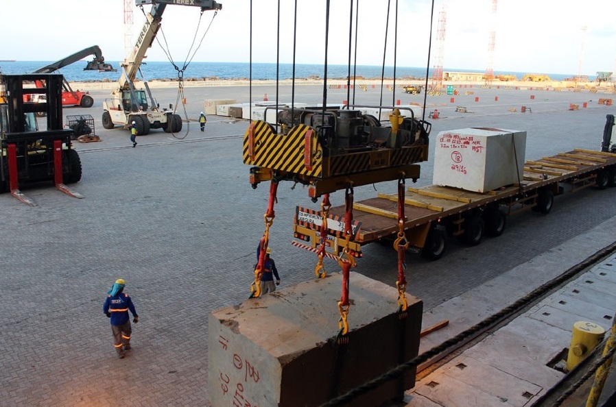 Porto do Pecém exporta 10 mil toneladas de granito para a Europa