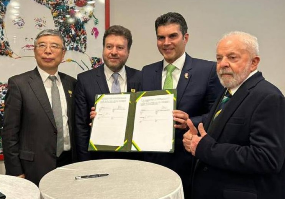 Governador do Pará assina acordo na China para construção de ferrovia