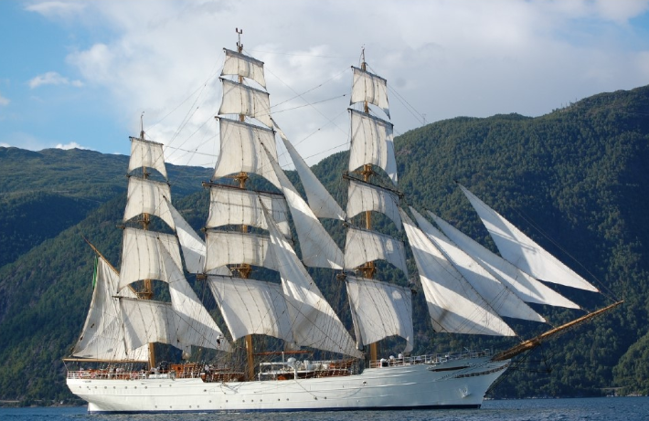 Navio-veleiro Cisne Branco estará aberto para visitação no Porto de Paranaguá