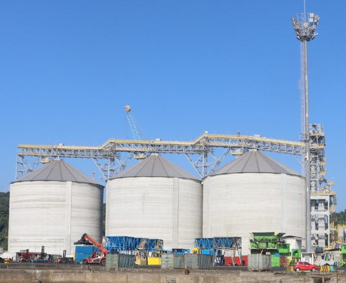Com novos silos, São Francisco do Sul aumenta armazenagem de grãos