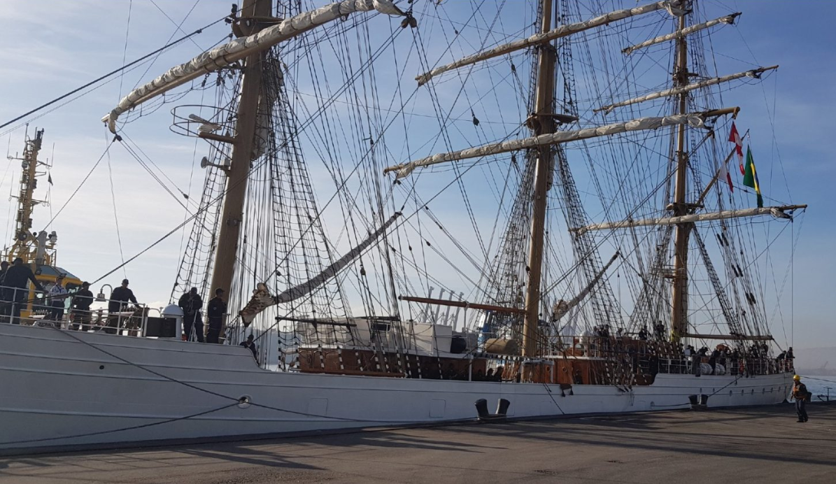 Cisne Branco encerra primeira fase de tour pelo Brasil no Porto de Santos