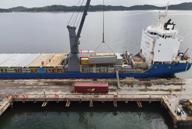 Porto de Aratu recebe equipamentos da primeira fábrica de H2V do Brasil