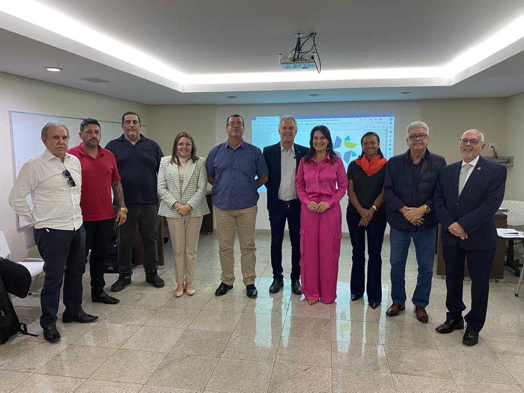 FENOP se reúne com federações laborais