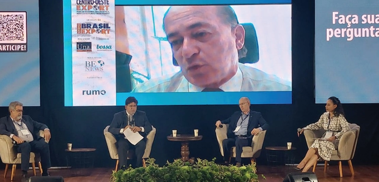 Centro-Oeste já não tem mais armazéns para estocar soja e milho, diz Edeon Vaz