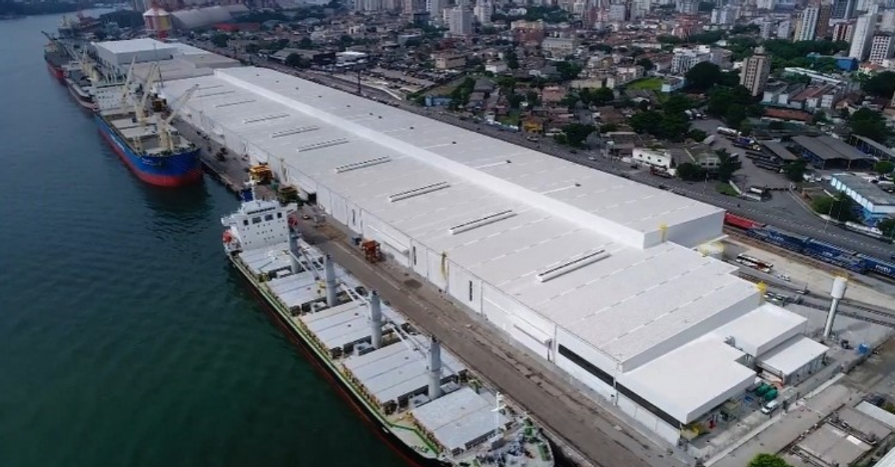 Eldorado realiza primeiro embarque de celulose em seu novo terminal no Porto de Santos