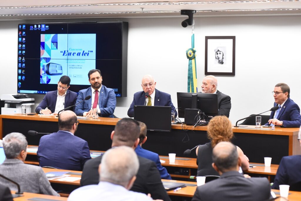 Seminário da FRENLOGI indica necessidade de um plano nacional de armazenagem