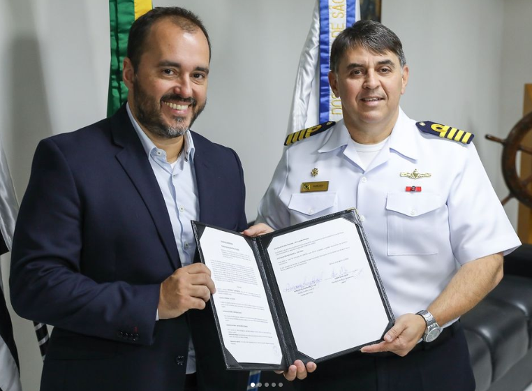 Camps Santos e Capitania dos Portos celebram convênio para capacitar jovens oriundos do serviço militar obrigatório