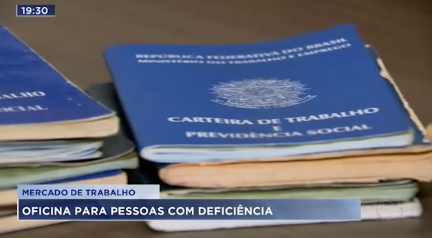 Oficina prepara pessoas com deficiência para o mercado 