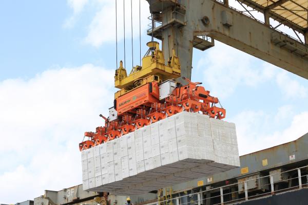 Spreader Automático: Em ritmo acelerado de modernização, Porto do Itaqui recebe um dos equipamentos mais modernos do mundo