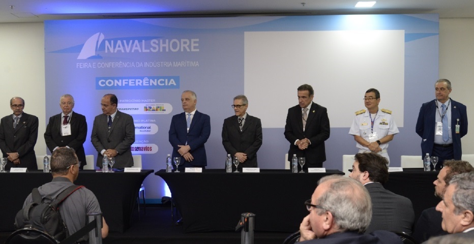 Transpetro prevê lançar edital para contratação de 25 navios construídos no País
