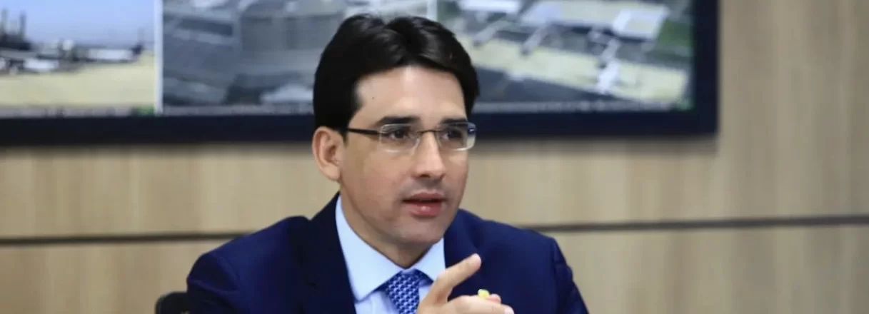 Ministro visita Porto de Santos hoje e diz que tendência é manter presidente da APS