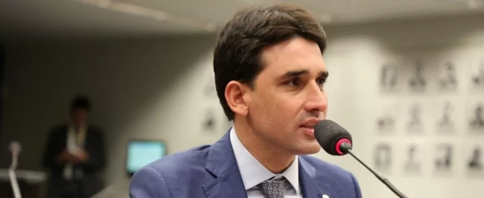 Costa Filho anuncia prioridades para portos e aeroportos