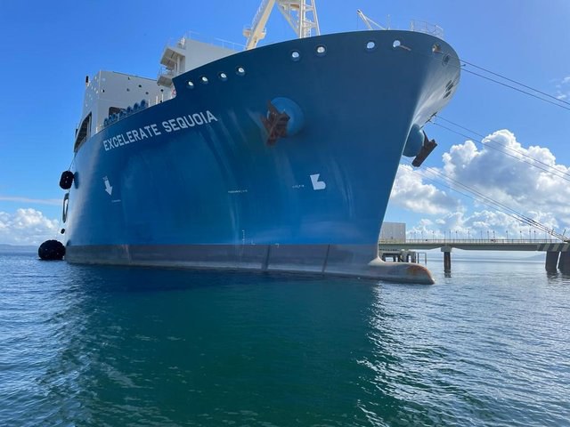 Petrobras contrata navio para Terminal de Regaseificação da Bahia