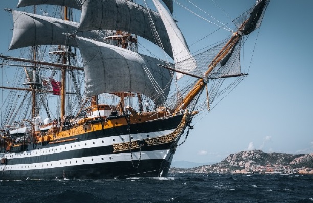 Amerigo Vespucci atraca no Rio de Janeiro e estará aberto para visitação