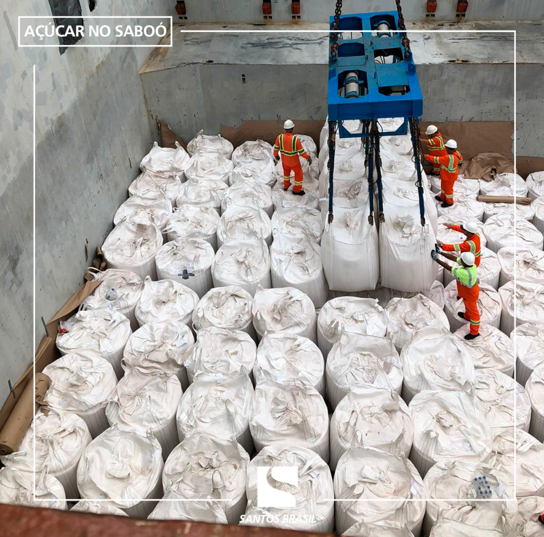 Santos Brasil – Terminal Logístico Saboó, no Porto de Santos, realiza operação especial de açúcar em big bags
