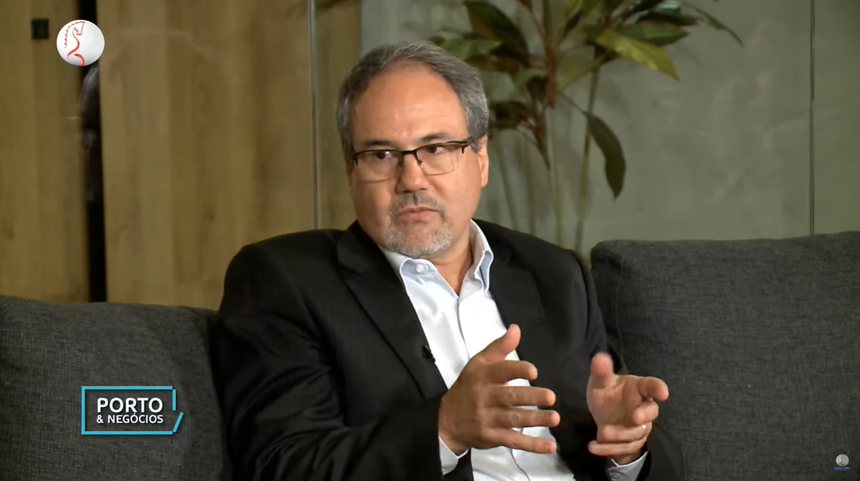 Claudio Luna, Gerente de Recursos Humanos da Brasil Terminal Portuário participa do programa Porto & Negócios