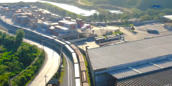 Cesari inaugura terminal logístico