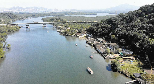 Santos recebe estudos até o fim do mês para implantação de ZPE