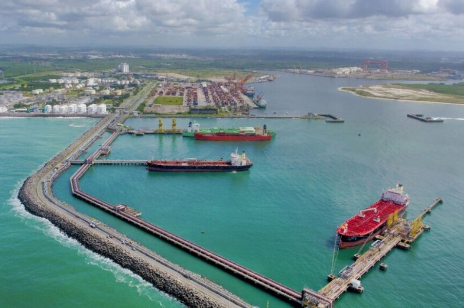 Assinado memorando para produção de hidrogênio verde no Porto de Suape