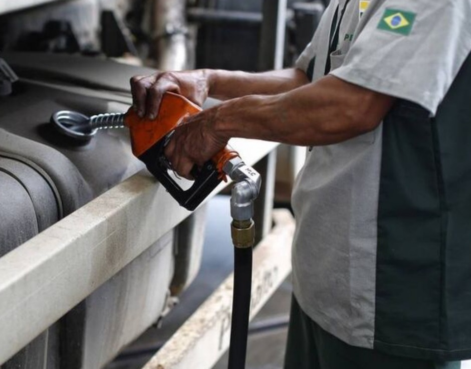 Governo anuncia aumento da mistura do biodiesel do óleo diesel