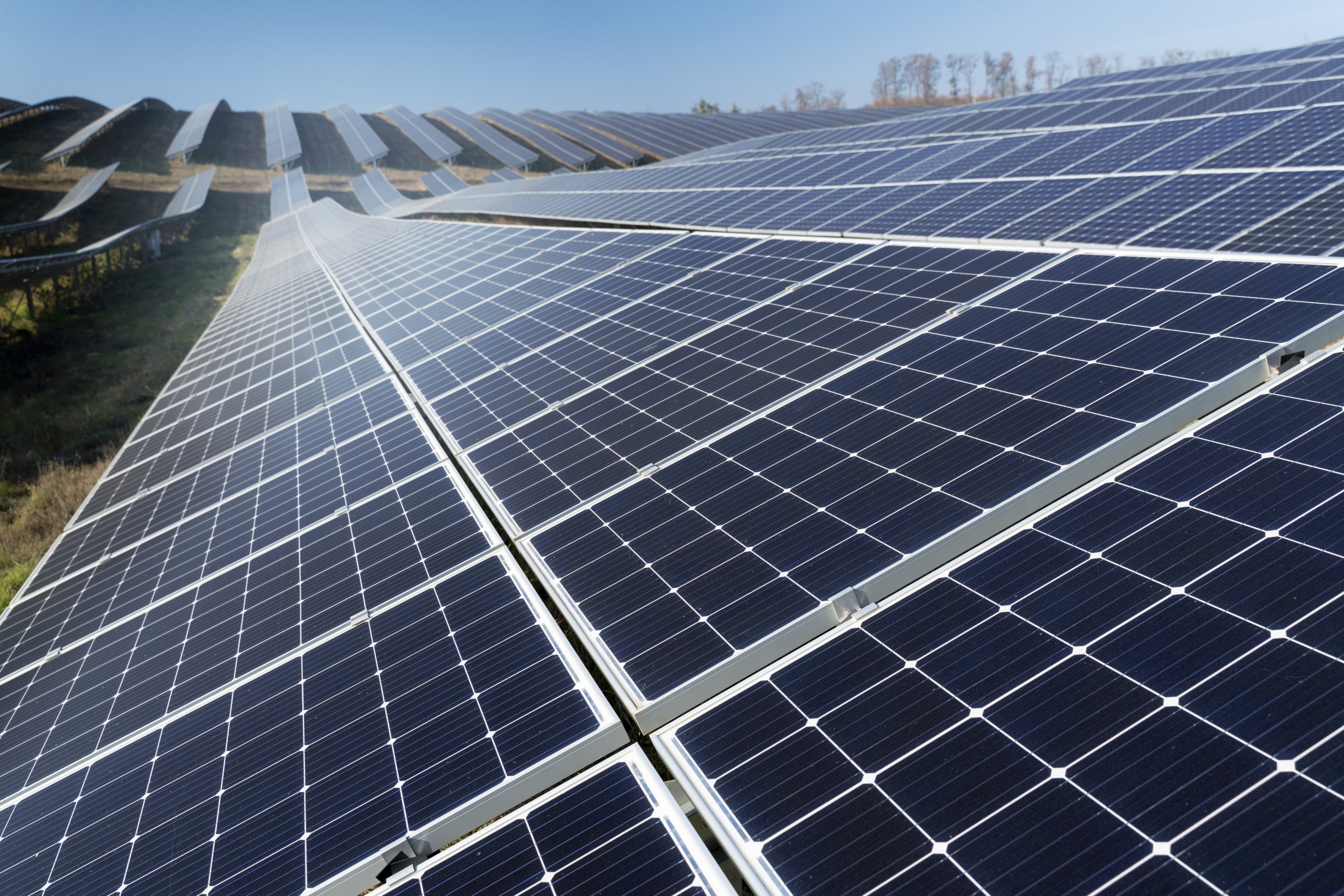 Governo eleva imposto de importação de módulos fotovoltaicos para produção de energia renovável