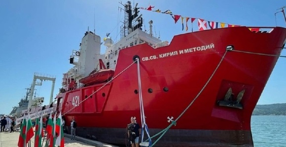 Porto de Rio Grande receberá visita de embaixadora da Bulgária e navio de pesquisa