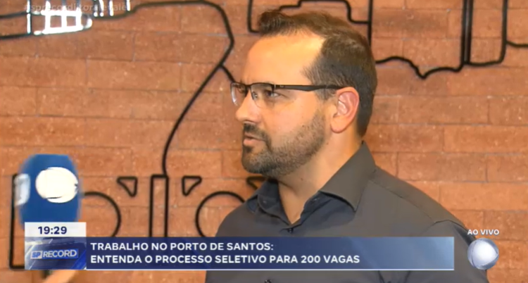 A Santos Brasil realiza processo seletivo 