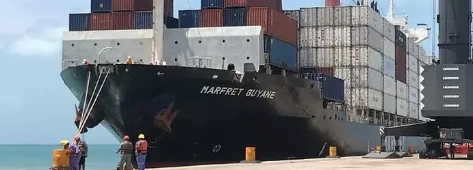 Porto de Fortaleza fecha 2023 com 63% de aumento na movimentação de contêineres