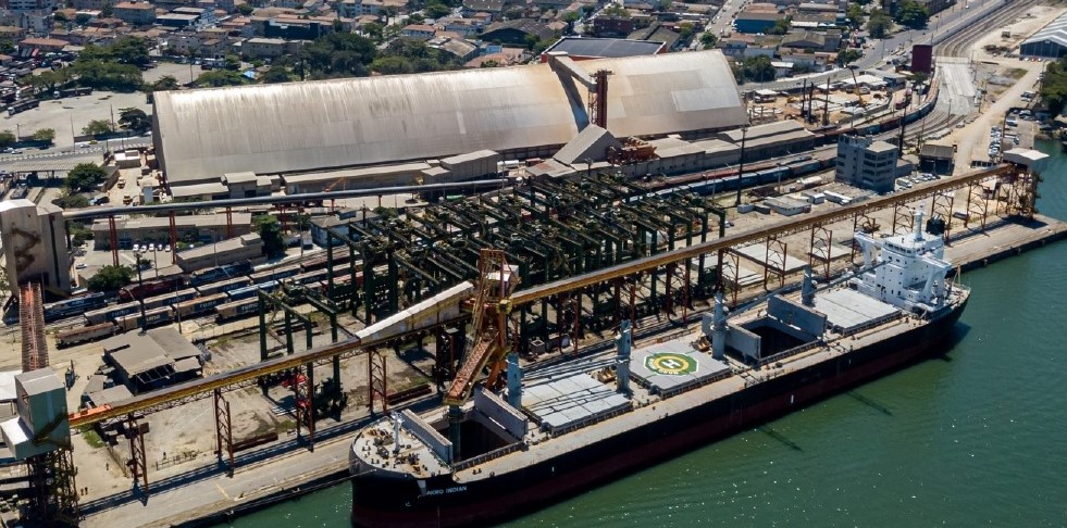 Rumo anuncia venda de 50% do Terminal XXXIX no Porto de Santos
