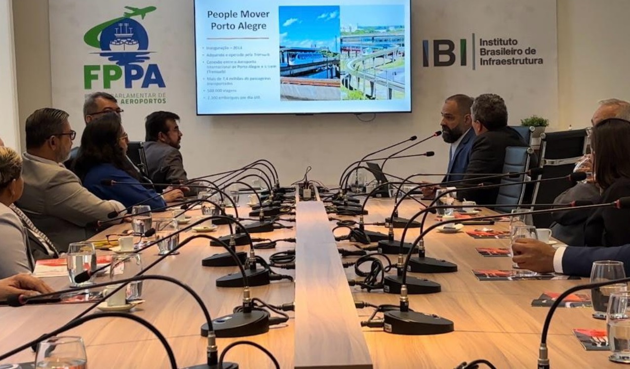 IBI conhece Aeromóvel e debate possibilidade para Porto de Santos