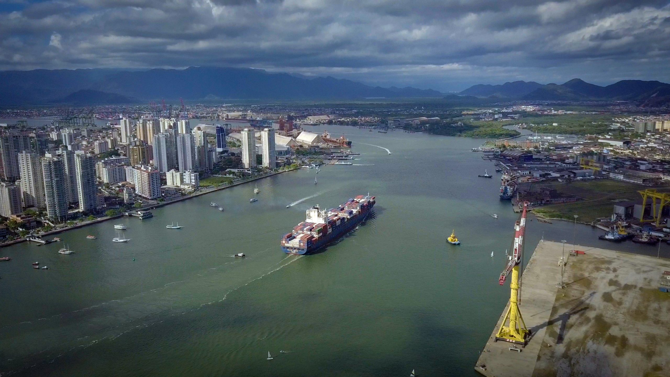 APS e Crea-SP iniciam força-tarefa de fiscalização no Porto de Santos